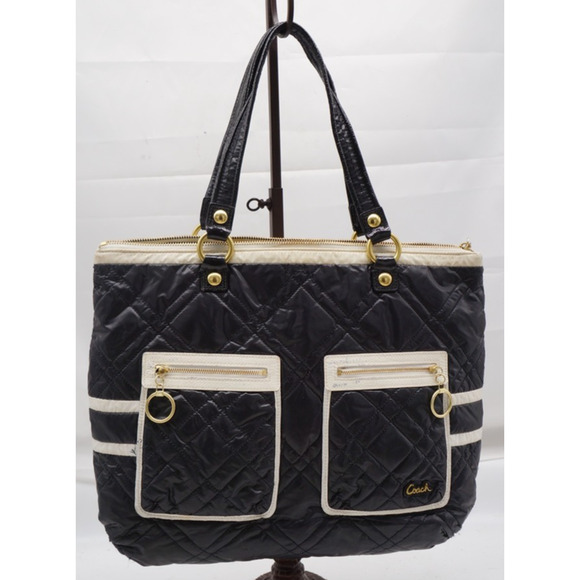 Authentic Coach Poppy Ski Bunny Black/White Limited Edition Quilted Glam Tote - Picture 1 of 7